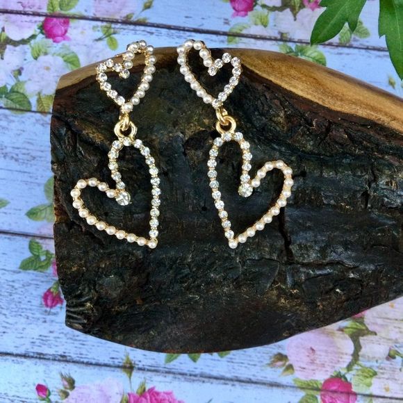 🏷️ Open Heart Post Earrings Clear Crystals Faux Pearls Gold Tone - Picture 2 of 5